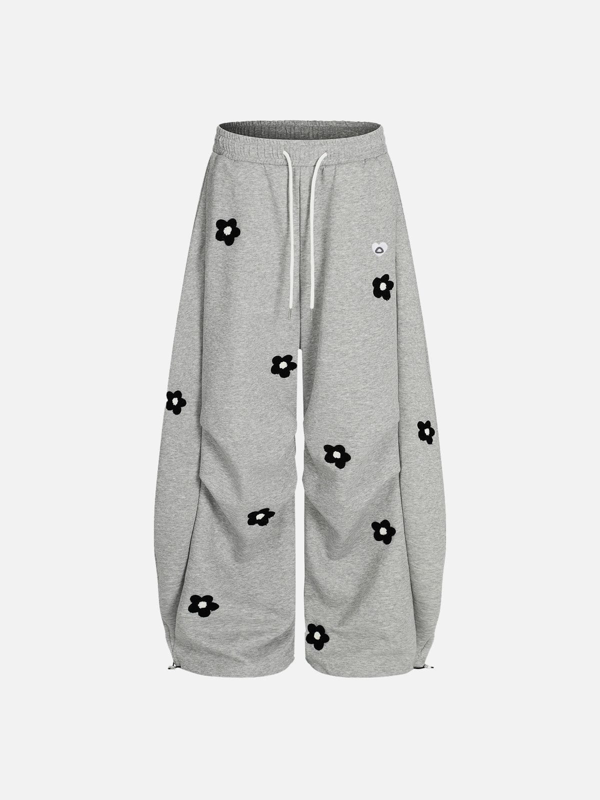SELORA®™ Floral Embroidery Barrel Sweatpants